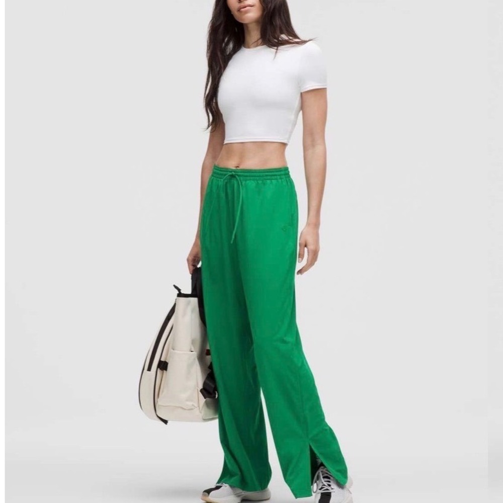 Lululemon Court Rival Wide-Leg Track
Pant in Raceway Green Women's Size 6